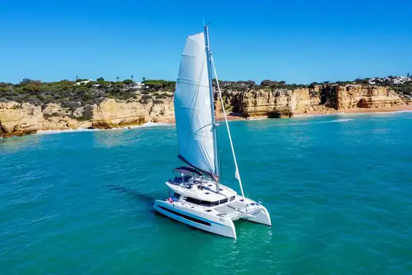 Unwind private sailing catamaran in Albufeira