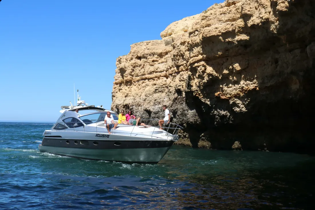 Xclusive yacht near the Algarve caves